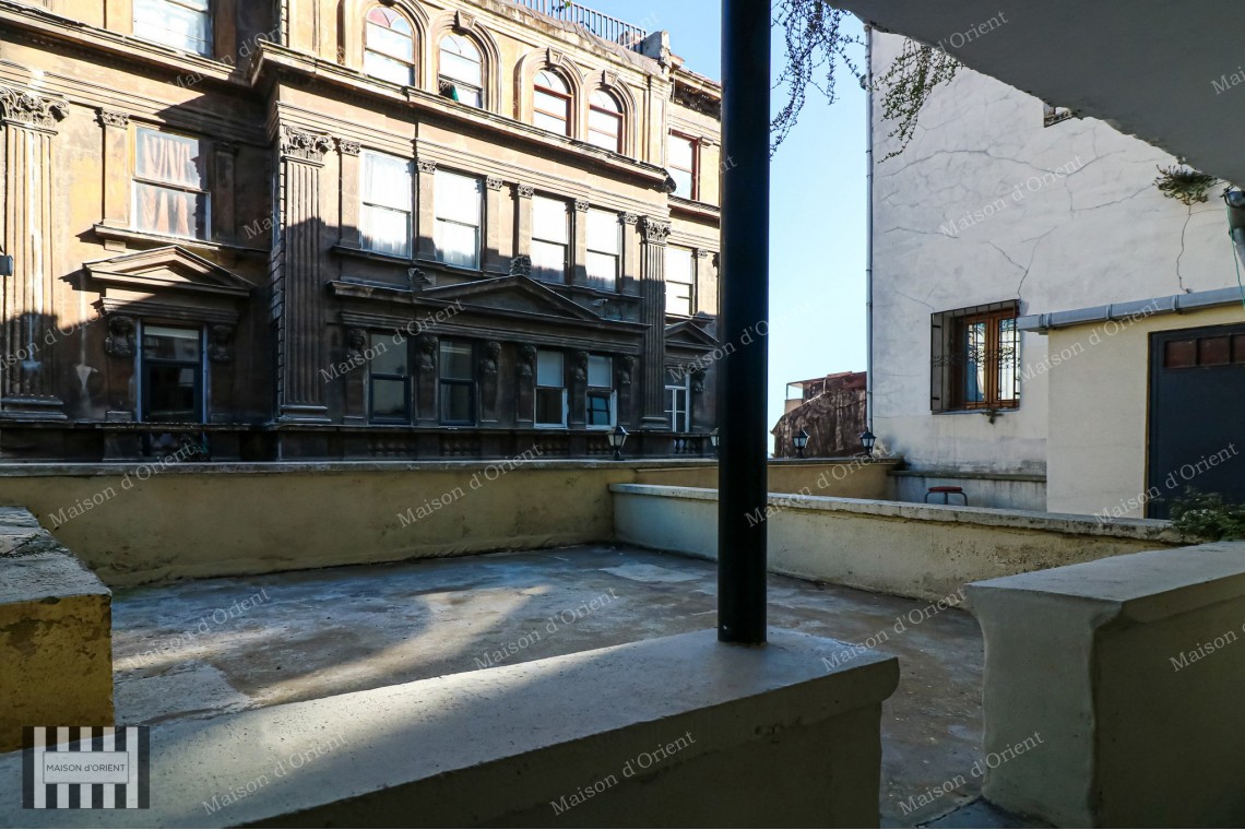 1+1 Flat for Sale in the Historical Urbach Building