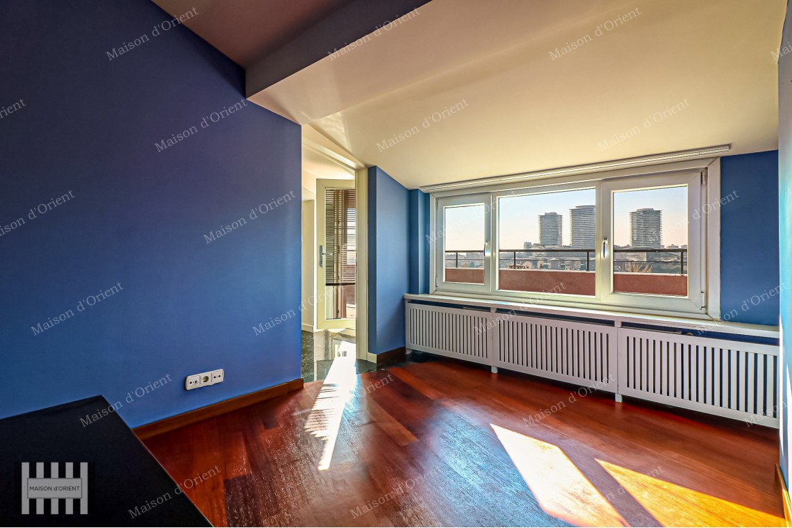 5+1 Duplex for Sale with Private Terrace in Ulus