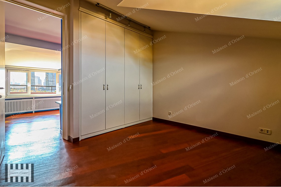5+1 Duplex for Sale with Private Terrace in Ulus