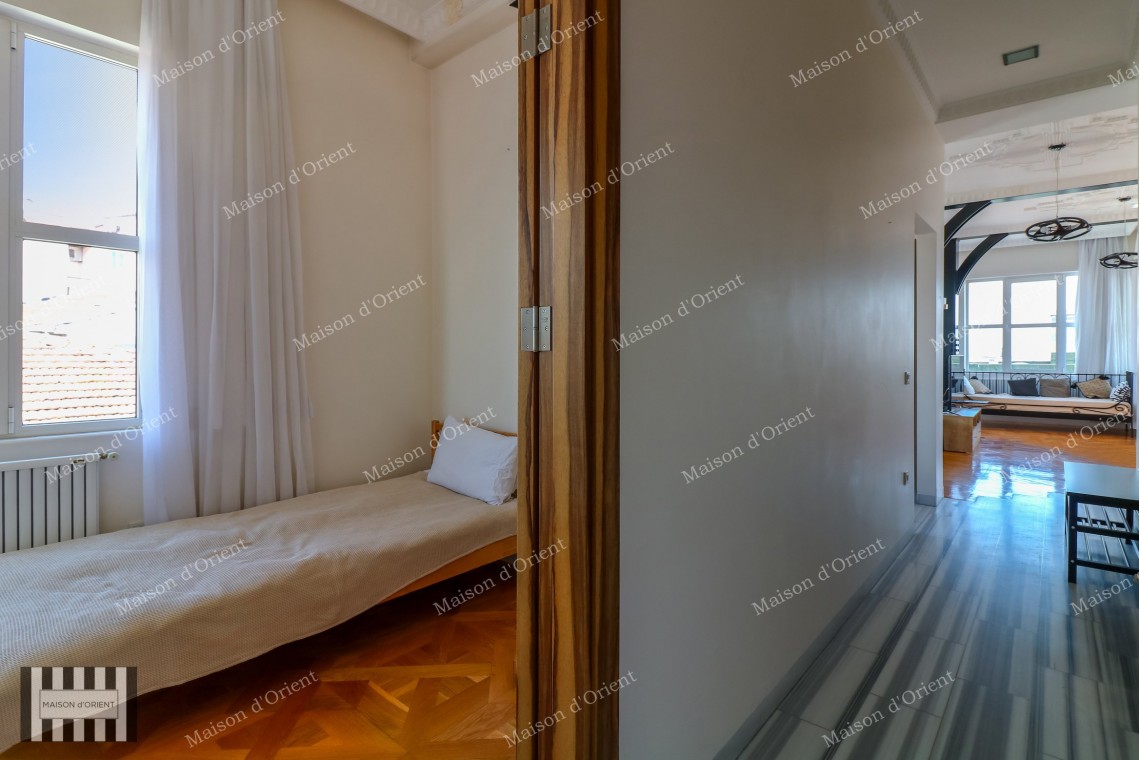 2+1 Rental Flat in Cihangir Historical Building