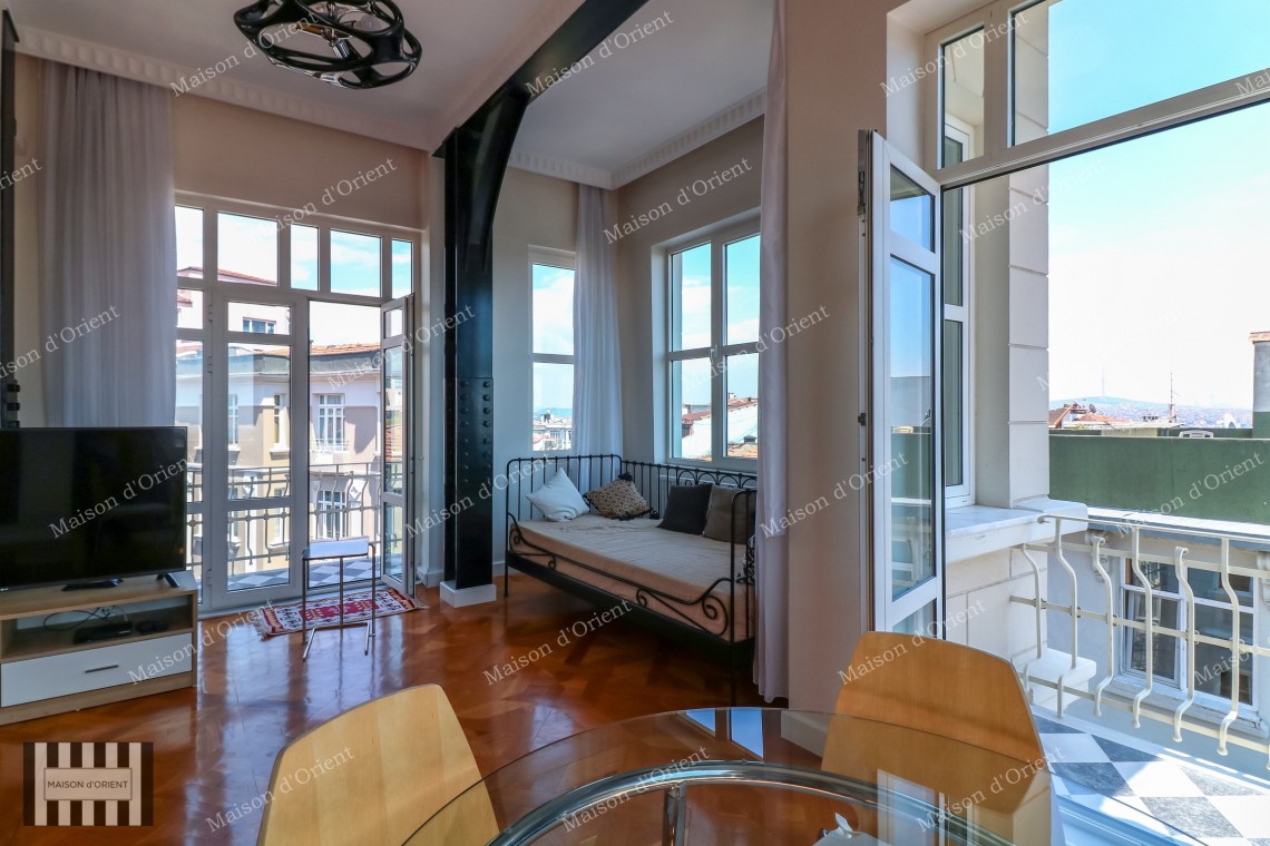 2+1 Rental Flat in Cihangir Historical Building