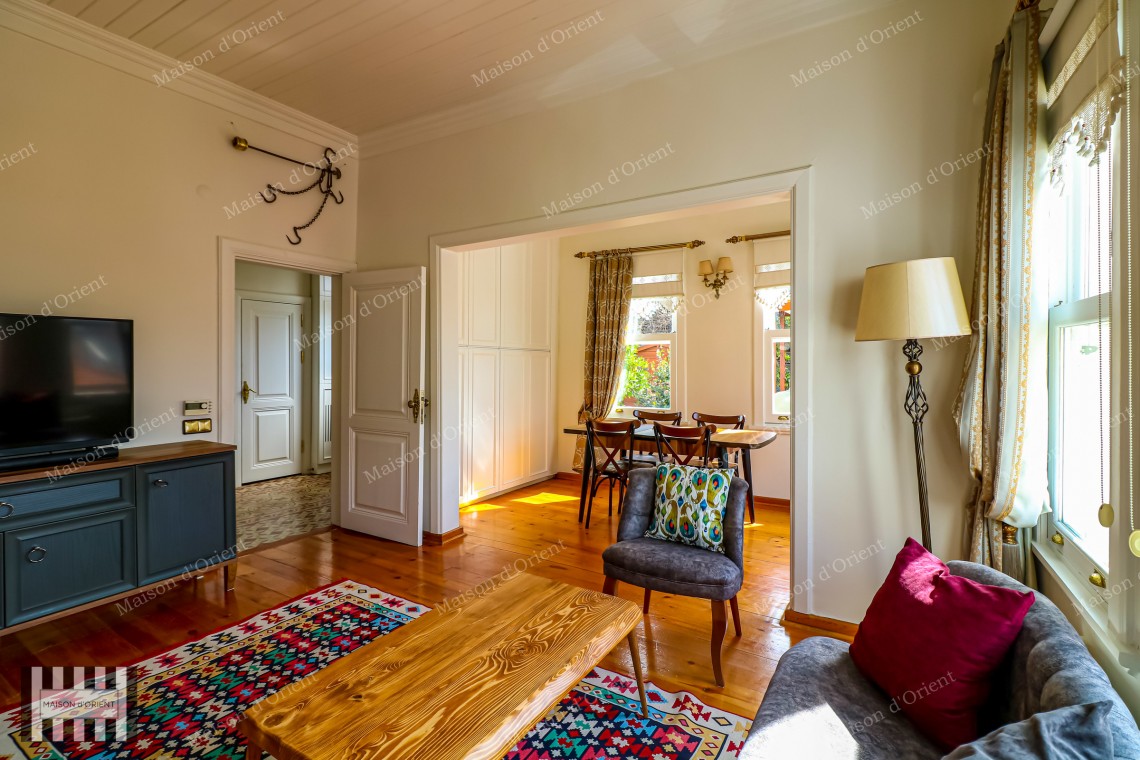 4+1 Historical House for Sale with Garden in Aynalı Çeşme