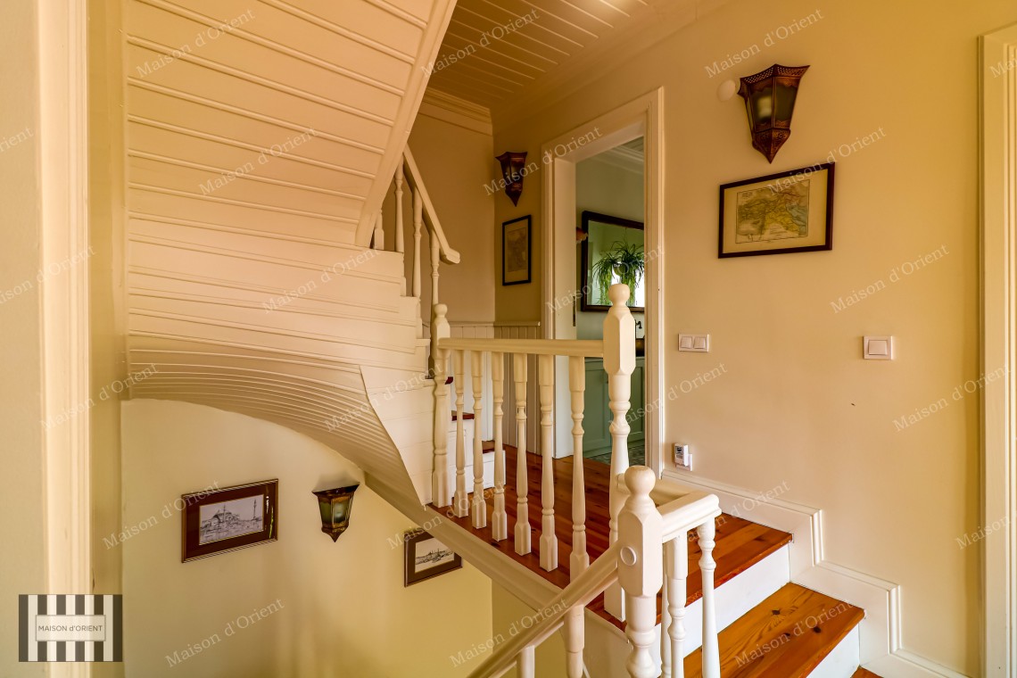 4+1 Historical House for Sale with Garden in Aynalı Çeşme