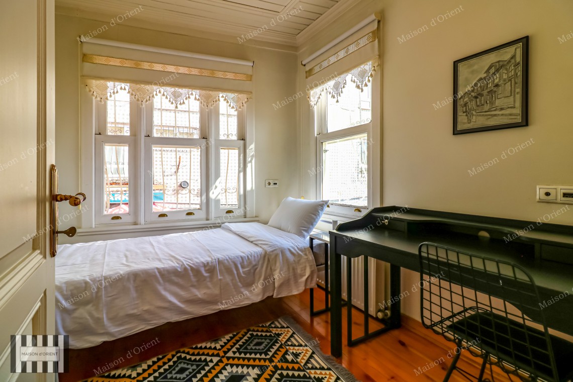4+1 Historical House for Sale with Garden in Aynalı Çeşme