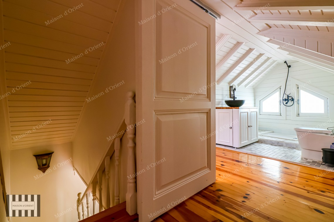 4+1 Historical House for Sale with Garden in Aynalı Çeşme