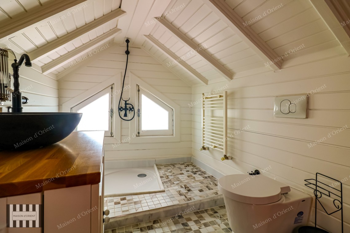4+1 Historical House for Sale with Garden in Aynalı Çeşme
