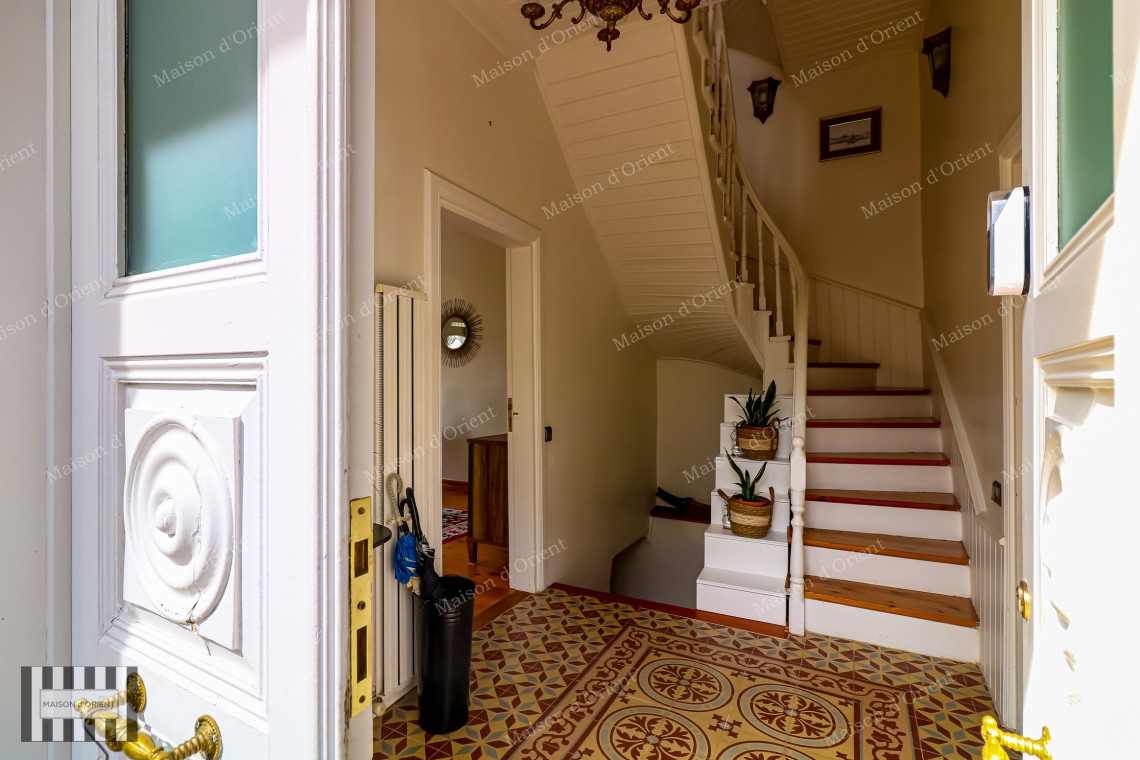 4+1 Historical House for Sale with Garden in Aynalı Çeşme