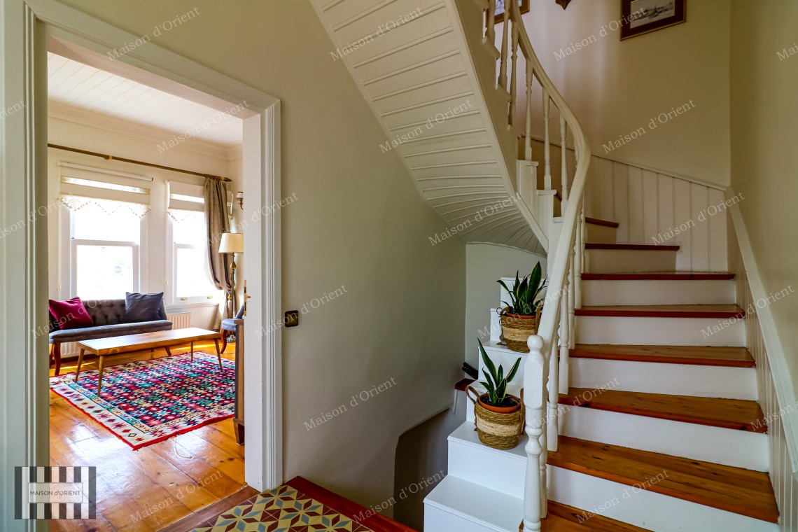 4+1 Historical House for Sale with Garden in Aynalı Çeşme