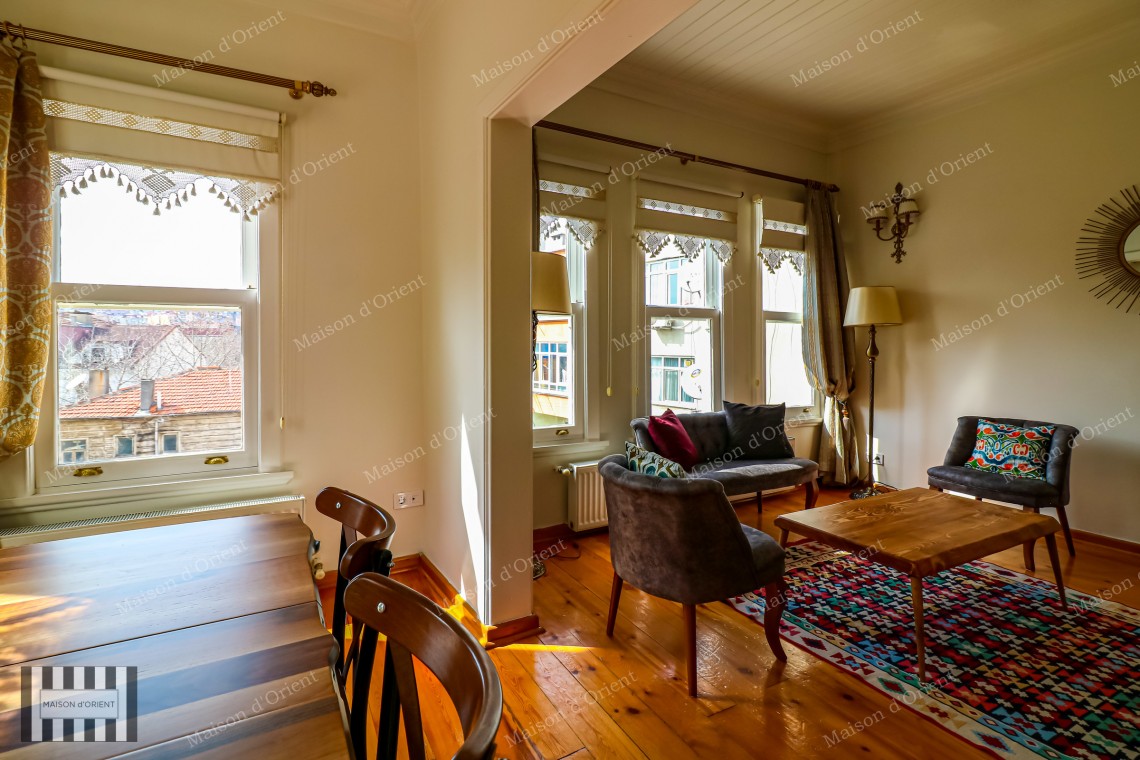 4+1 Historical House for Sale with Garden in Aynalı Çeşme