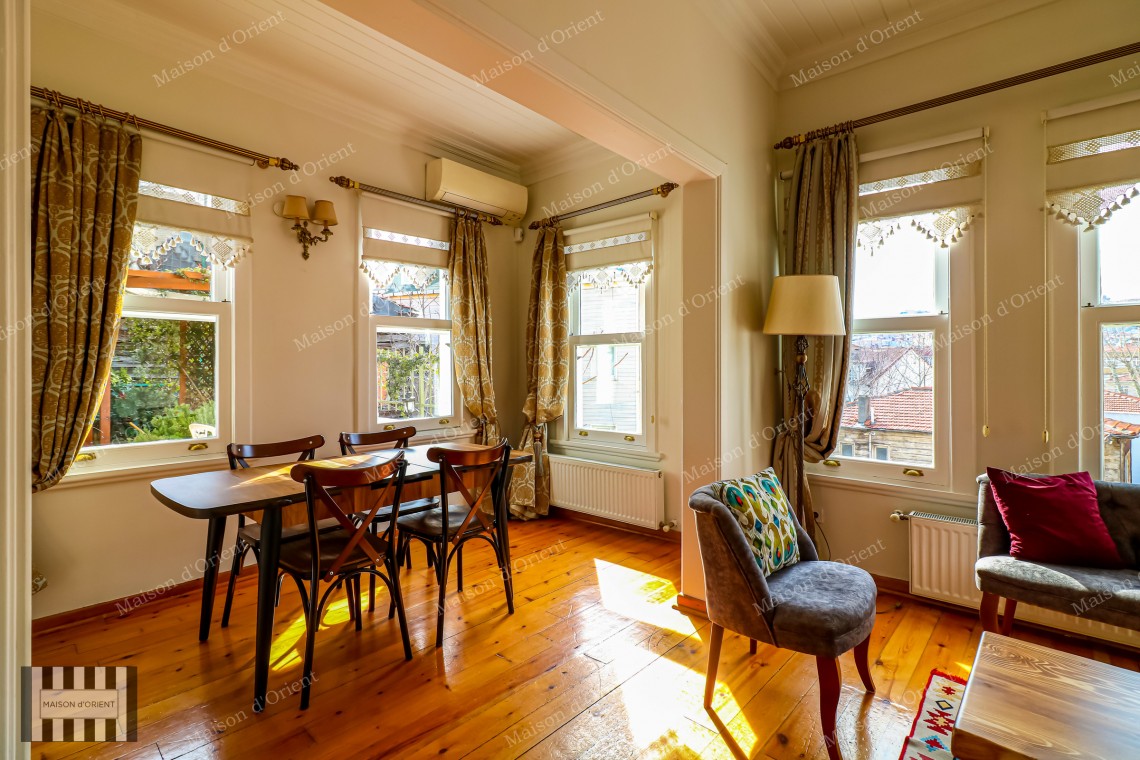 4+1 Historical House for Sale with Garden in Aynalı Çeşme