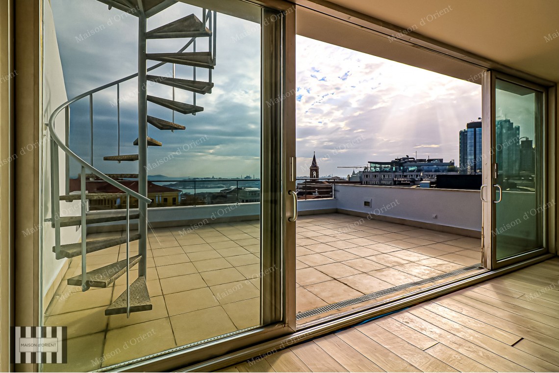 200sqm Office with Terrace and View on Istiklal Street
