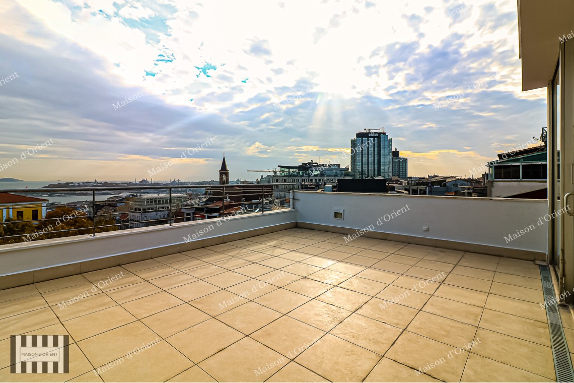 200sqm Office with Terrace and View on Istiklal Street