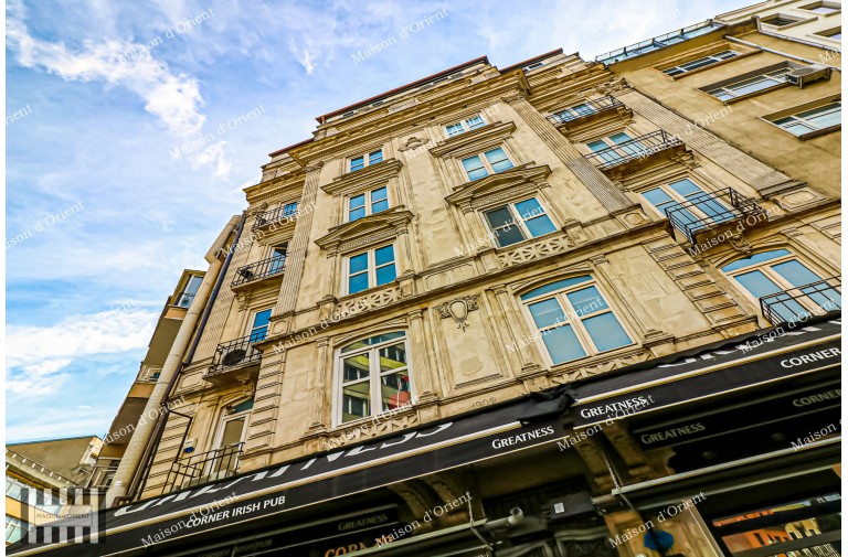 2+1 Apartment for Sale in Historical Sagredo Building