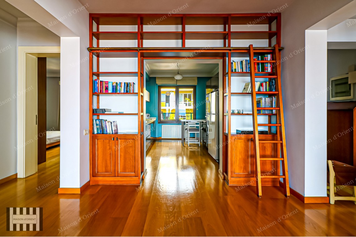 2+1 Flat for Sale with Bosphorus View in Boğaziçi Building, Gümüşsuyu