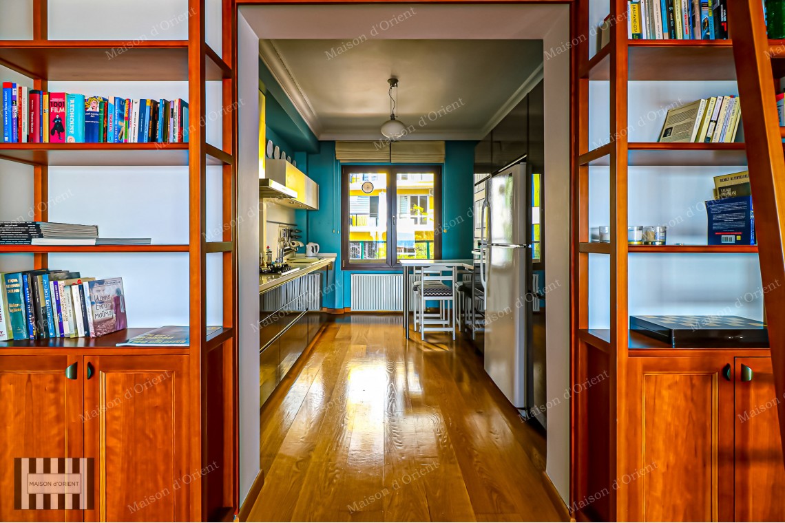 2+1 Flat for Sale with Bosphorus View in Boğaziçi Building, Gümüşsuyu