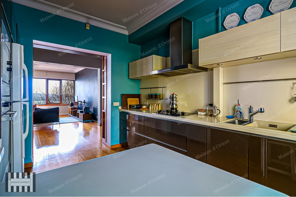 2+1 Flat for Sale with Bosphorus View in Boğaziçi Building, Gümüşsuyu