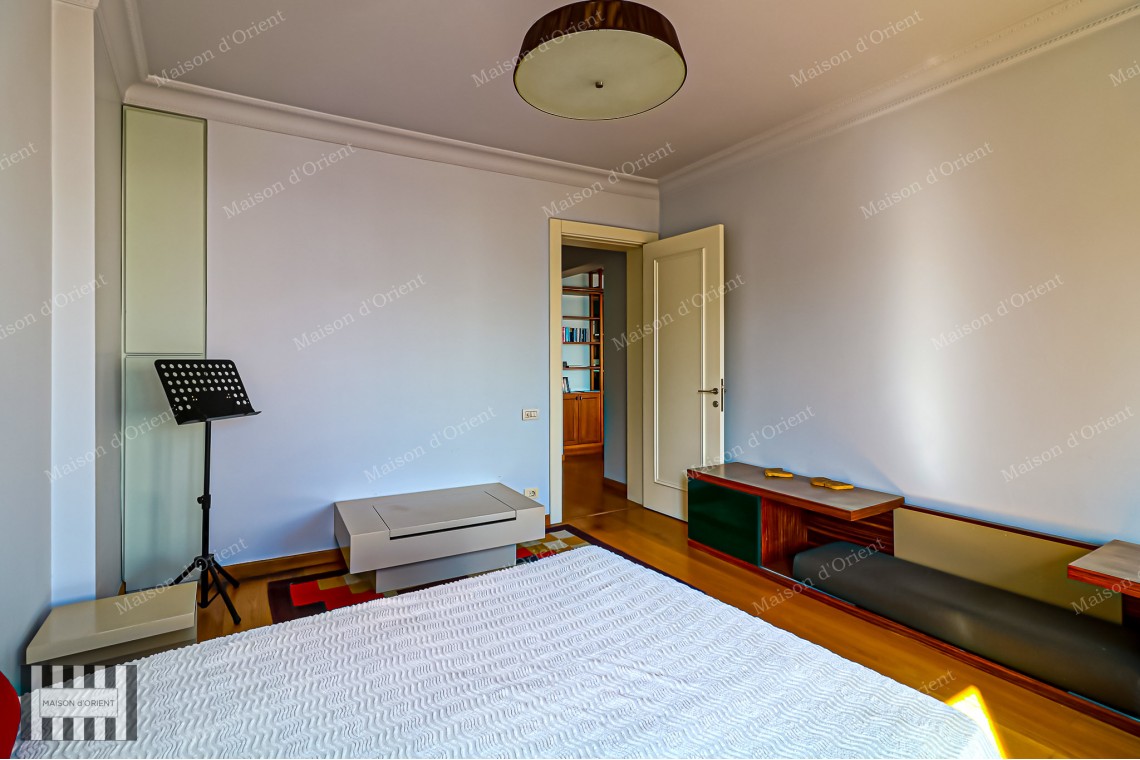 2+1 Flat for Sale with Bosphorus View in Boğaziçi Building, Gümüşsuyu