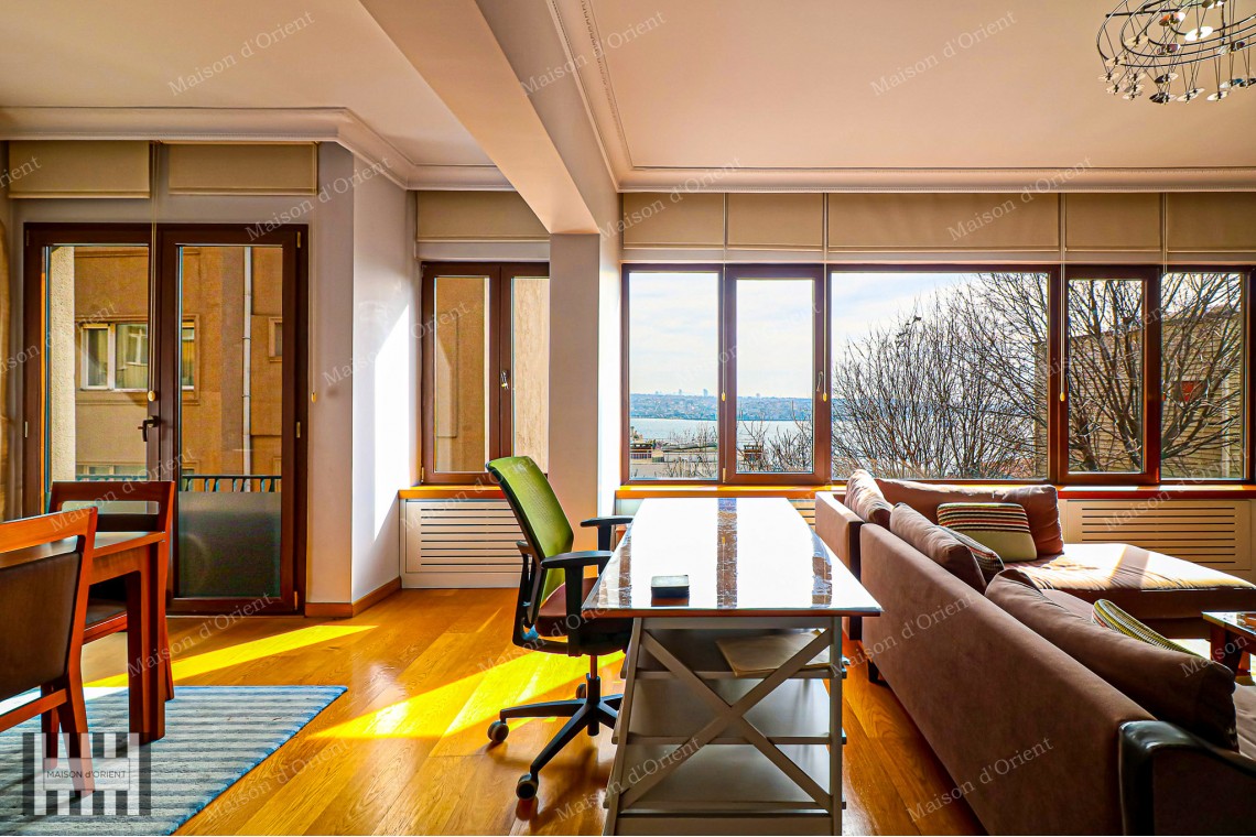 2+1 Flat for Sale with Bosphorus View in Boğaziçi Building, Gümüşsuyu