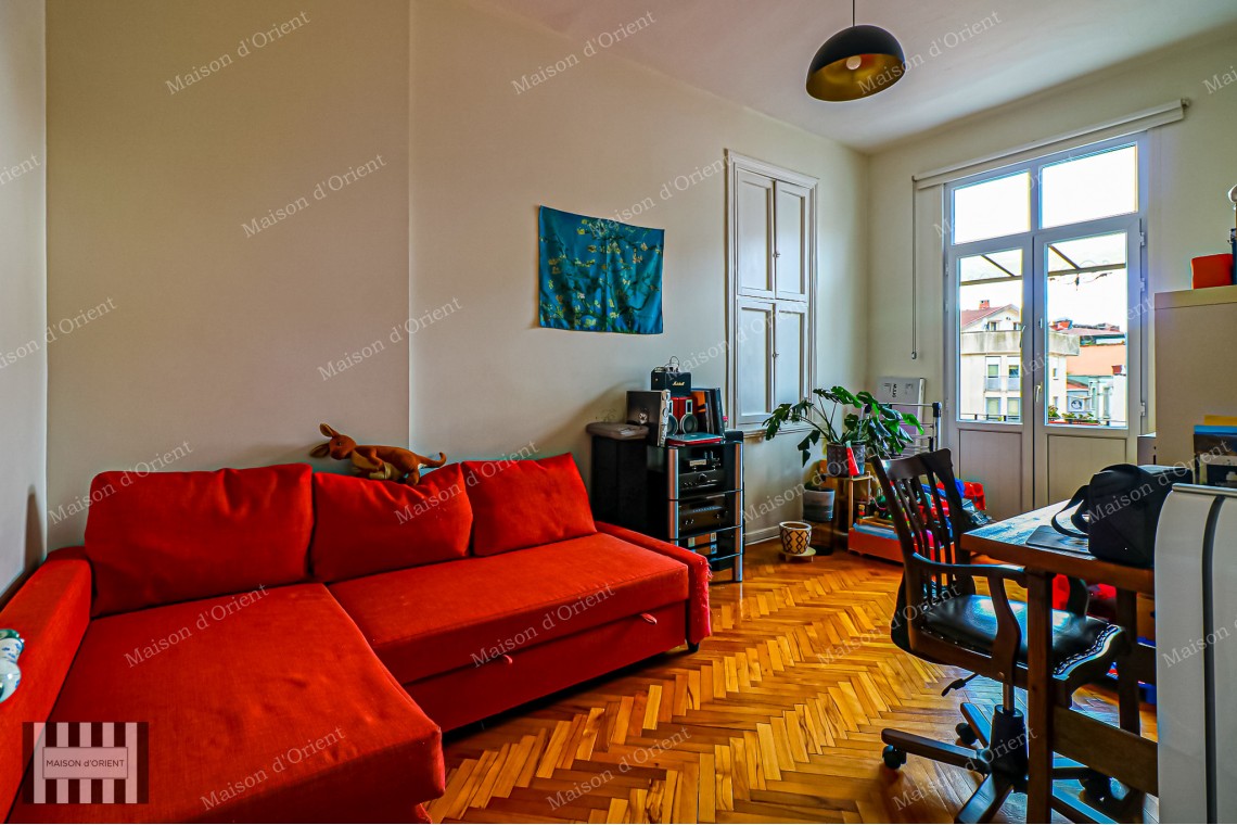 3+1 Flat for Sale with View in Historical Nar Building, Cihangir