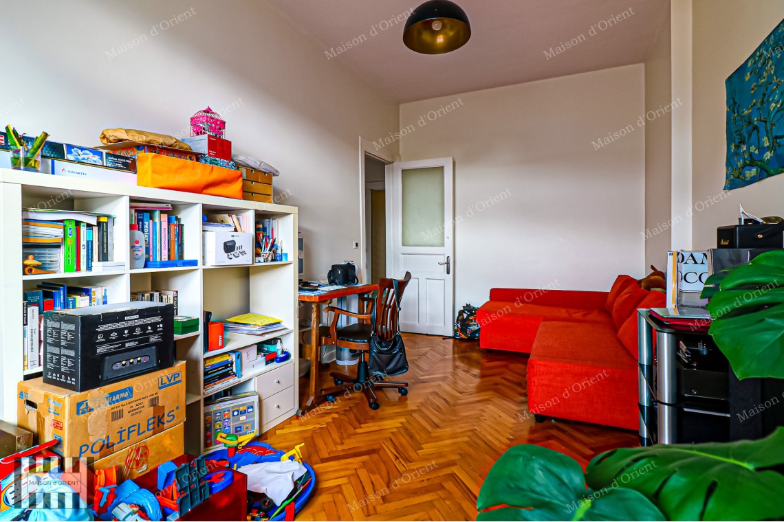 3+1 Flat for Sale with View in Historical Nar Building, Cihangir