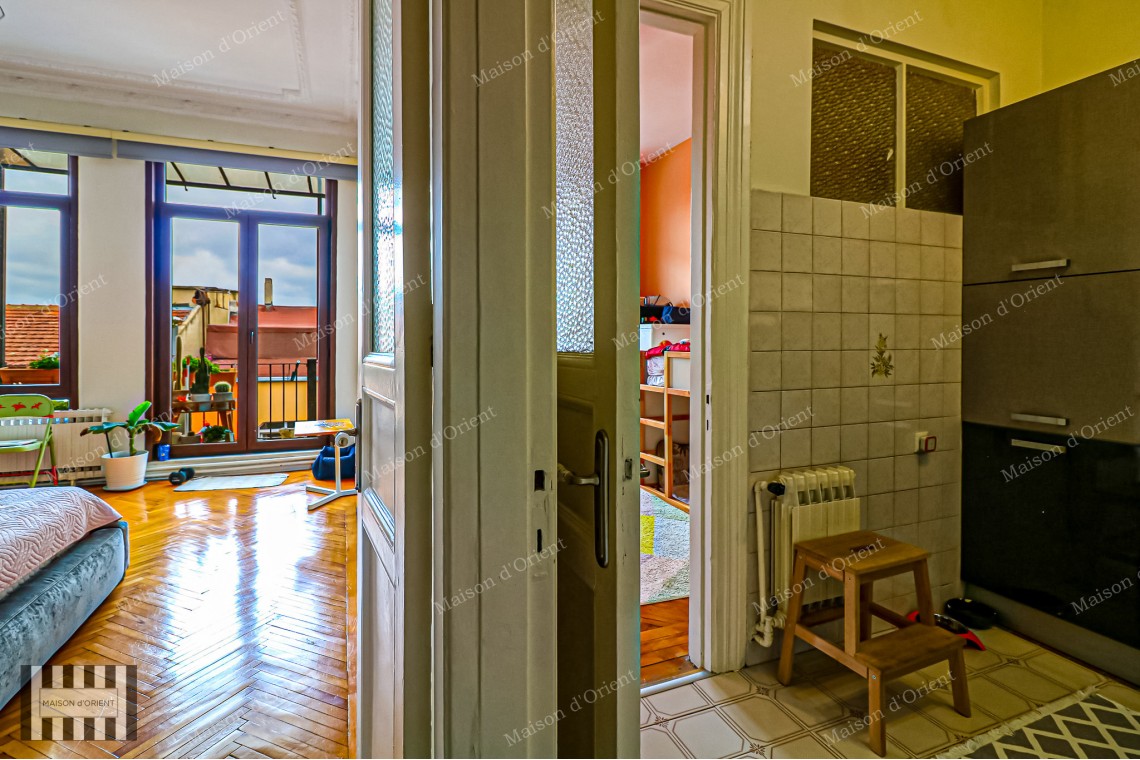 3+1 Flat for Sale with View in Historical Nar Building, Cihangir