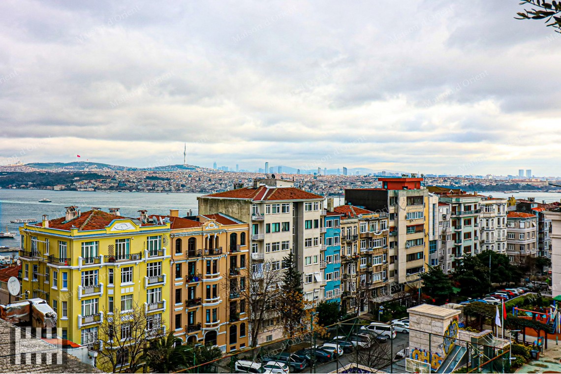 3+1 Flat for Sale with View in Historical Nar Building, Cihangir