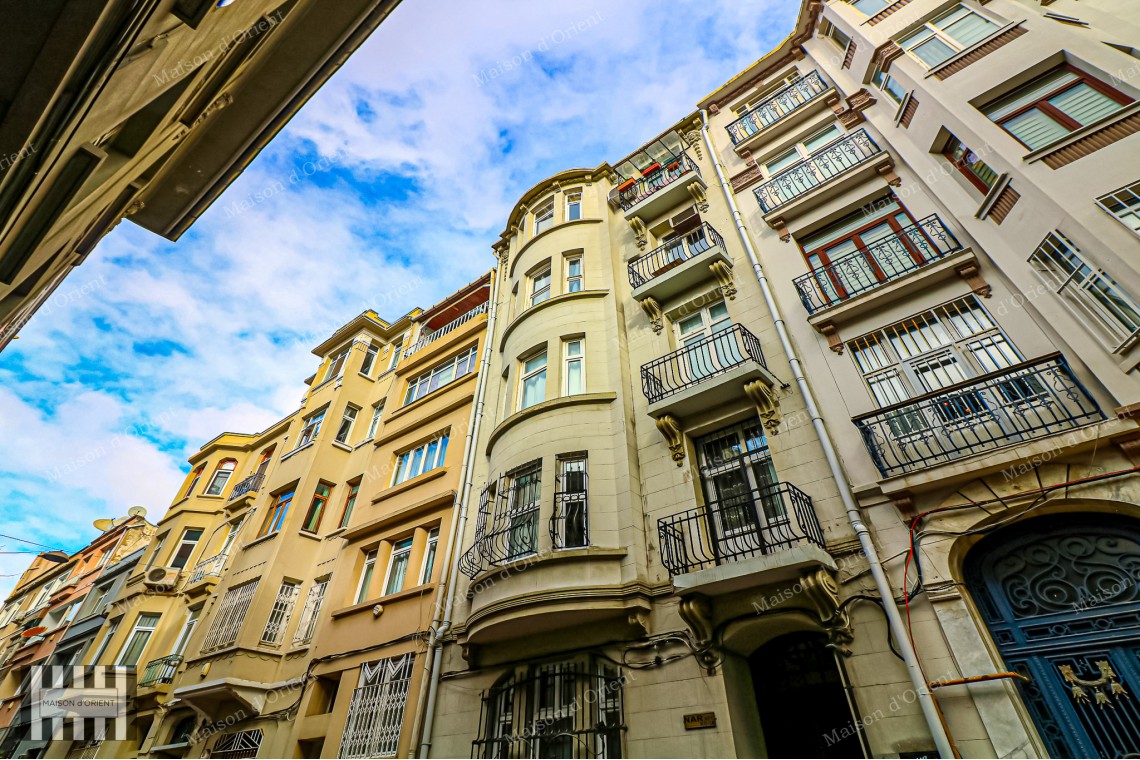 3+1 Flat for Sale with View in Historical Nar Building, Cihangir