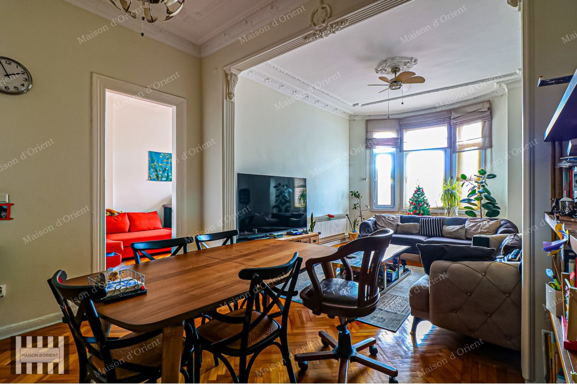 3+1 Flat for Sale with View in Historical Nar Building, Cihangir