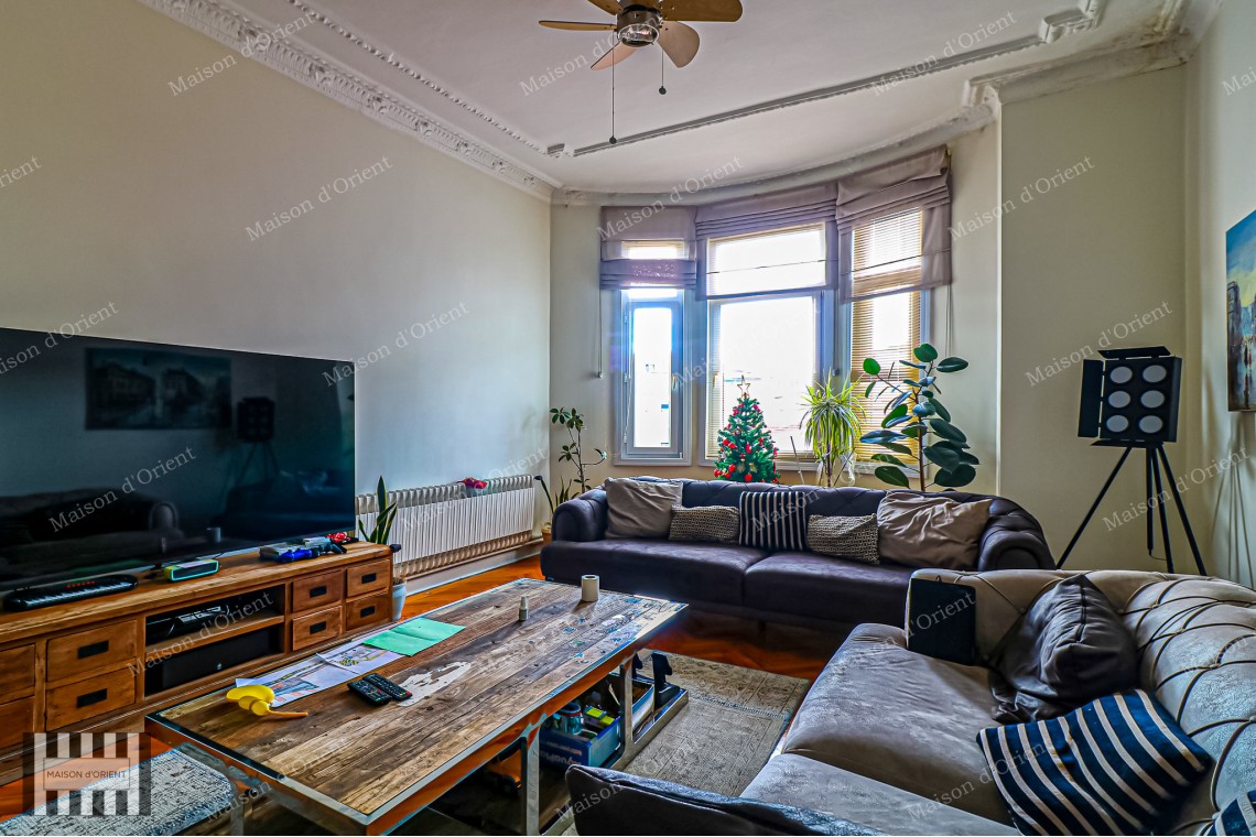 3+1 Flat for Sale with View in Historical Nar Building, Cihangir