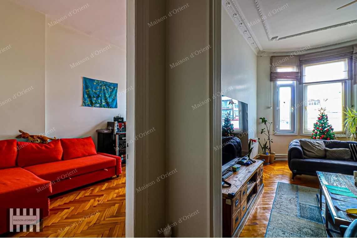 3+1 Flat for Sale with View in Historical Nar Building, Cihangir