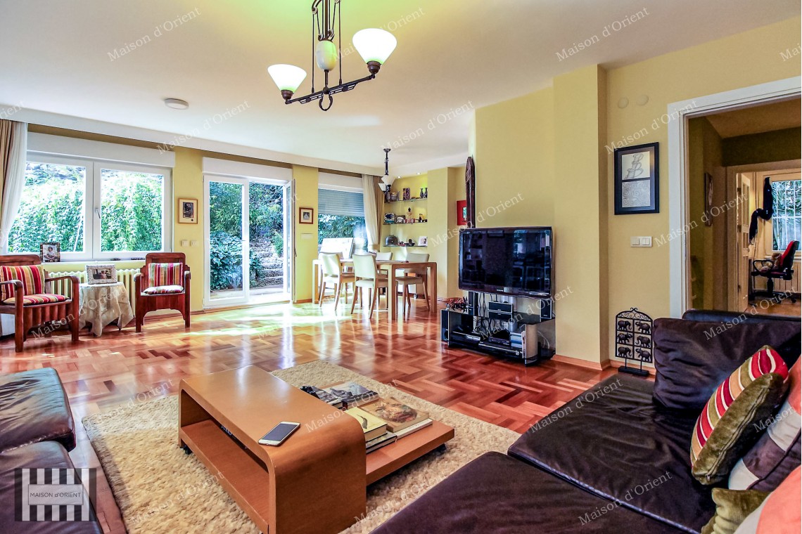 180sqm Duplex for Rent with Private Garden in Gümüşsuyu
