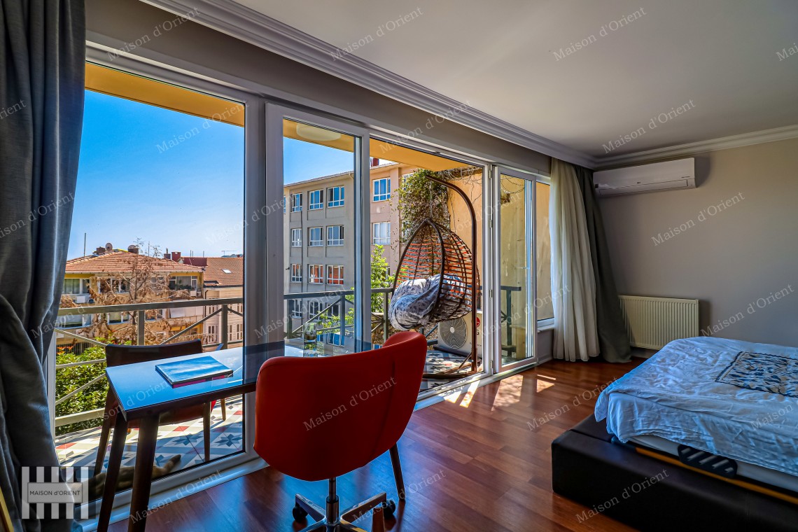 5+1 Flat for Sale with Balcony and View in Cihangir