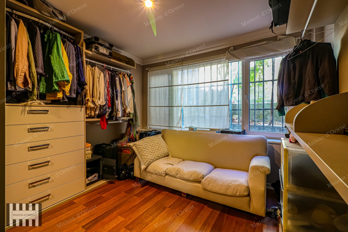 5+1 Flat for Sale with Balcony and View in Cihangir