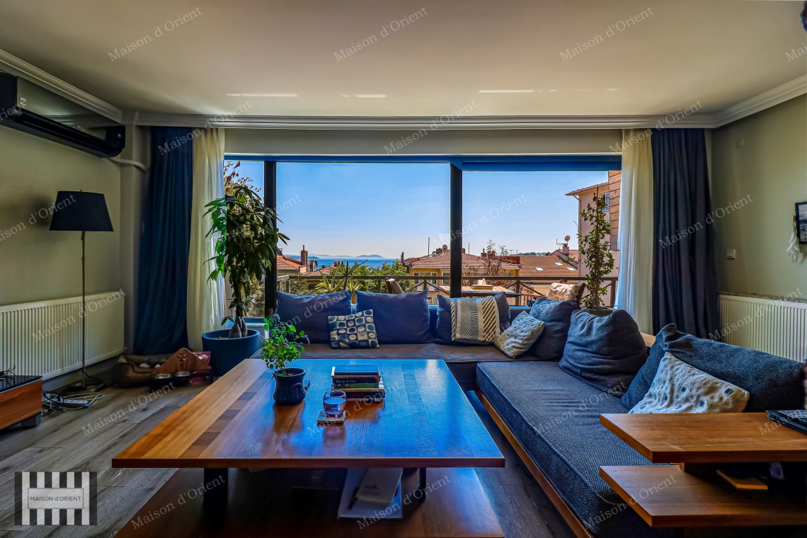 5+1 Flat for Sale with Balcony and View in Cihangir