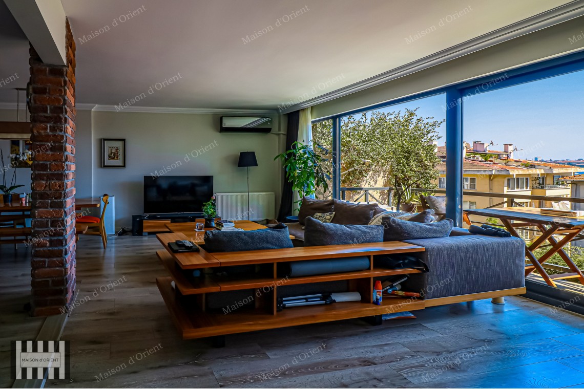 5+1 Flat for Sale with Balcony and View in Cihangir