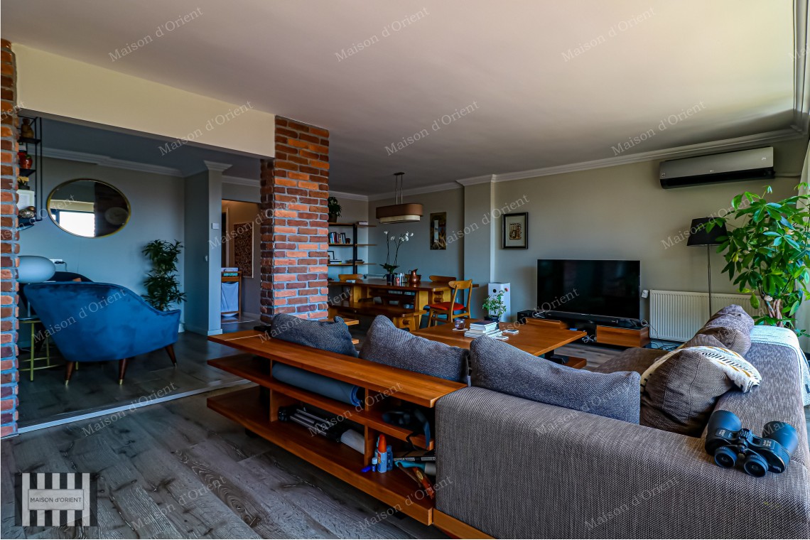 5+1 Flat for Sale with Balcony and View in Cihangir