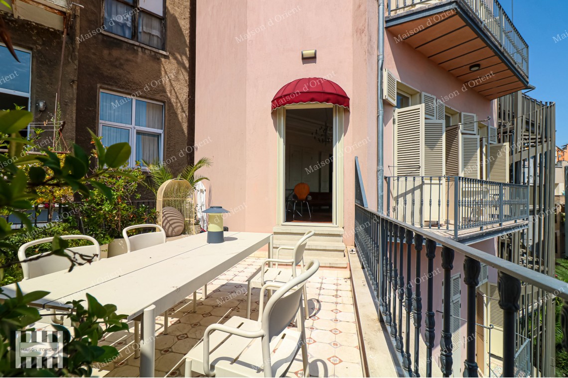 1+1 Flat for Rent with Terrace in Maanaa Building, Galatasaray