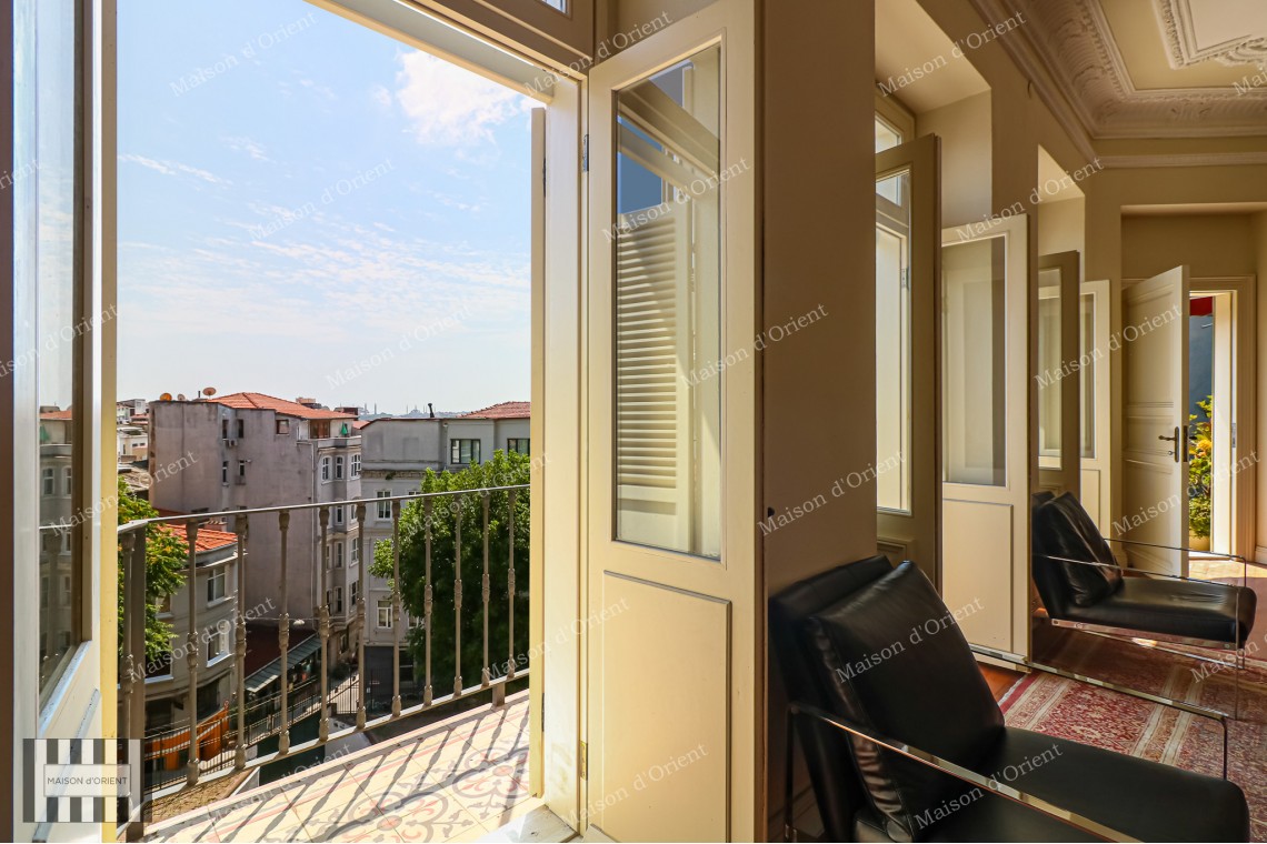 1+1 Flat for Rent with Terrace in Maanaa Building, Galatasaray