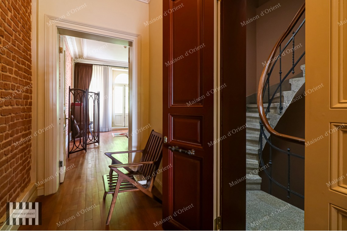 1+1 Flat for Rent with Terrace in Maanaa Building, Galatasaray