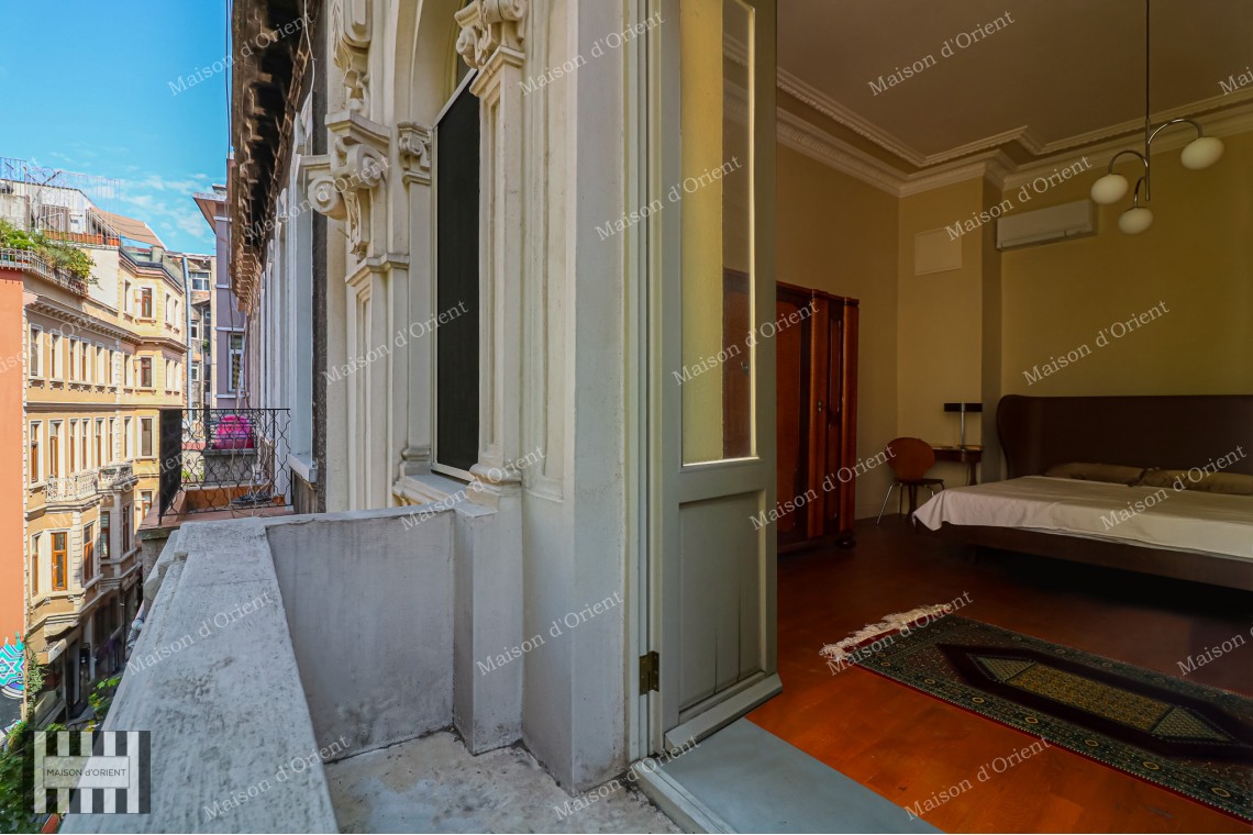 1+1 Flat for Rent with Terrace in Maanaa Building, Galatasaray