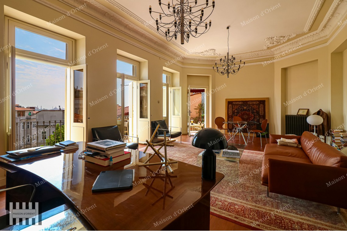 1+1 Flat for Rent with Terrace in Maanaa Building, Galatasaray