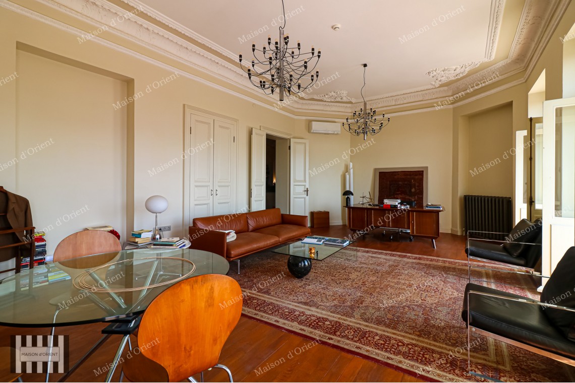 1+1 Flat for Rent with Terrace in Maanaa Building, Galatasaray