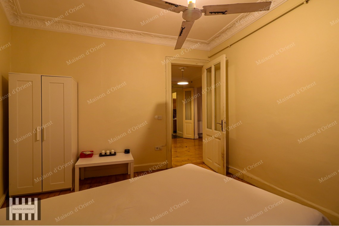 2+1 Rental Flat in Historical Toptaş Building, Pera