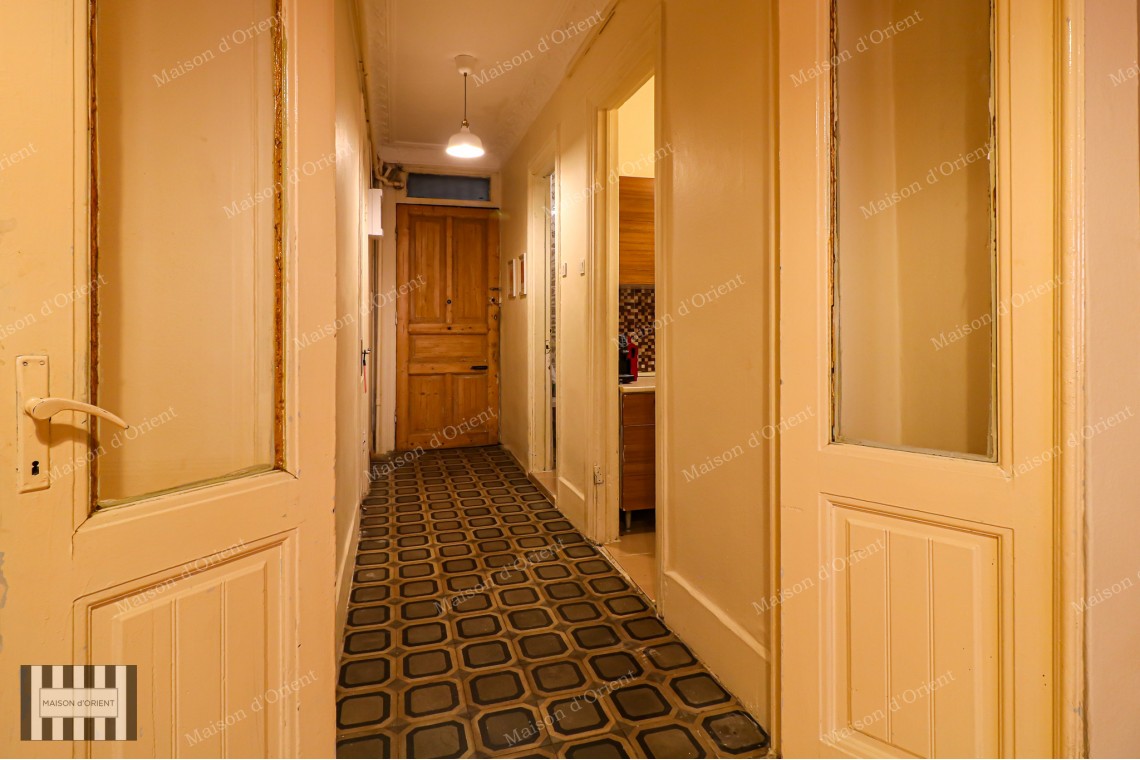 2+1 Rental Flat in Historical Toptaş Building, Pera