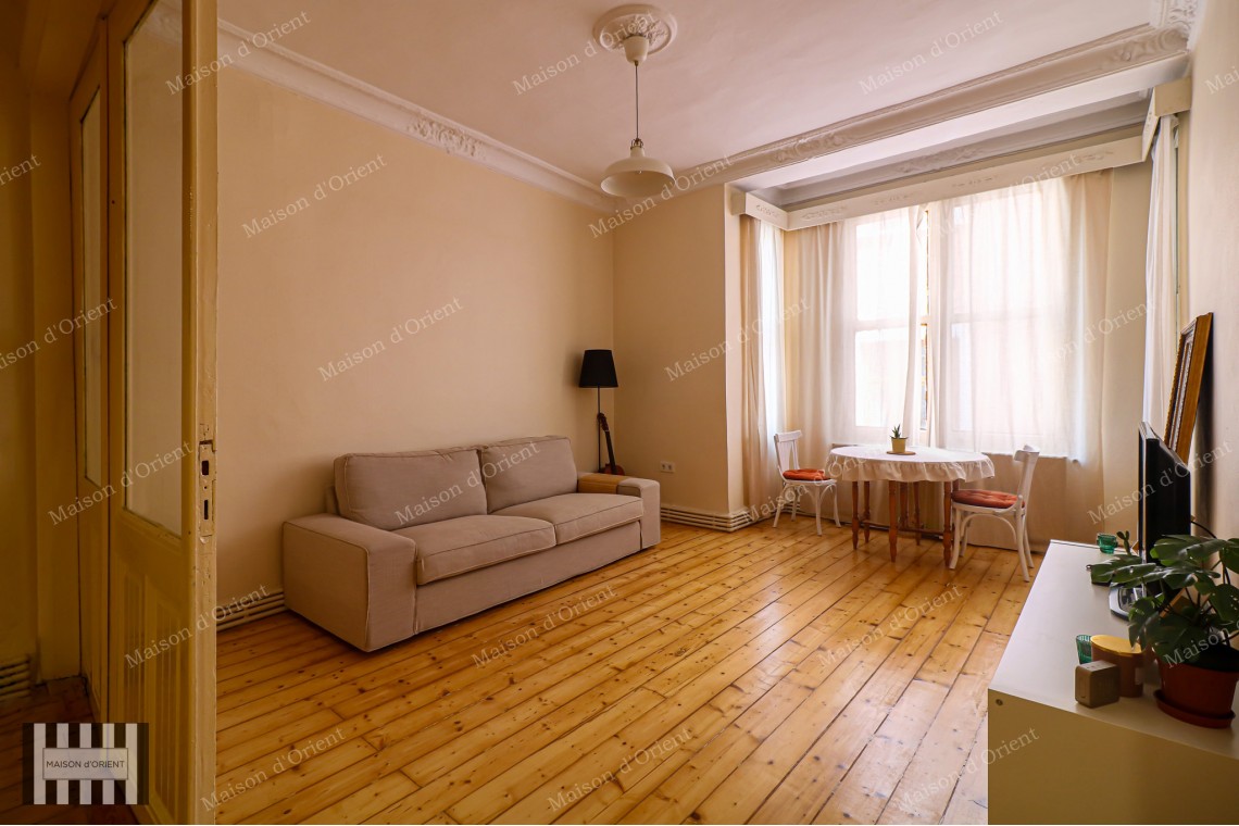 2+1 Rental Flat in Historical Toptaş Building, Pera