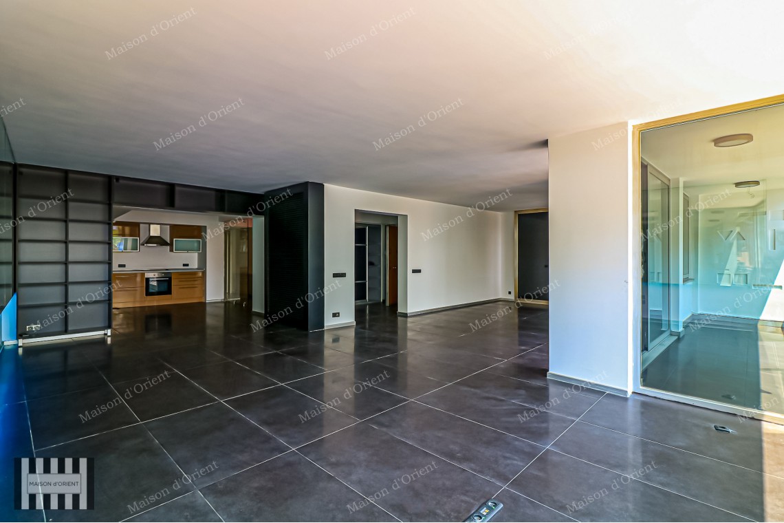 3+1 Rental Waterside Apartment with Bosphorus View in Kuruçeşme 