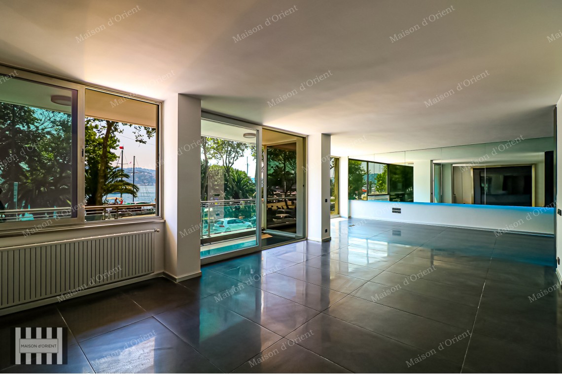 3+1 Rental Waterside Apartment with Bosphorus View in Kuruçeşme 