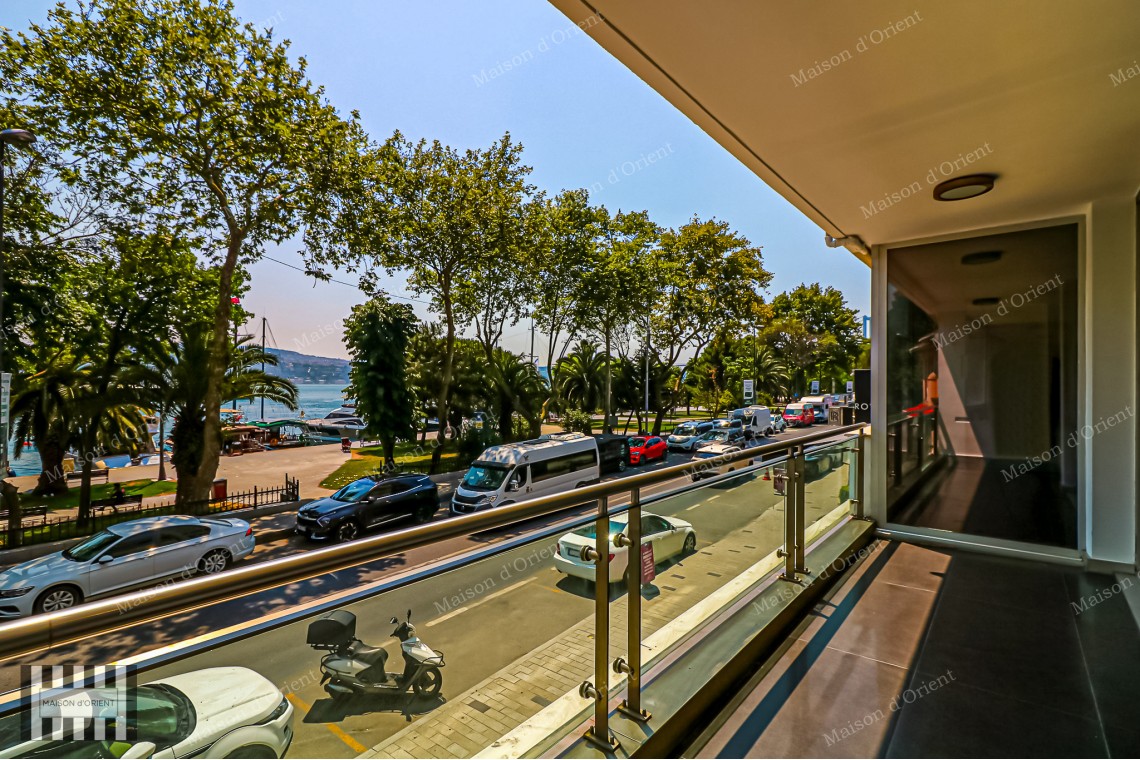 3+1 Rental Waterside Apartment with Bosphorus View in Kuruçeşme 