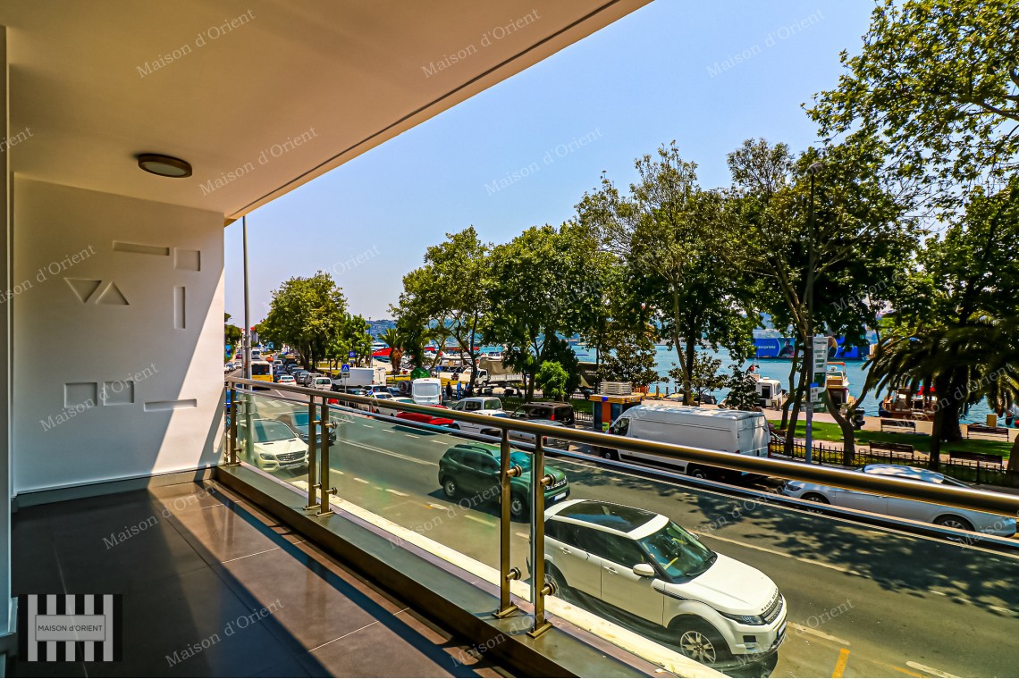 3+1 Rental Waterside Apartment with Bosphorus View in Kuruçeşme 
