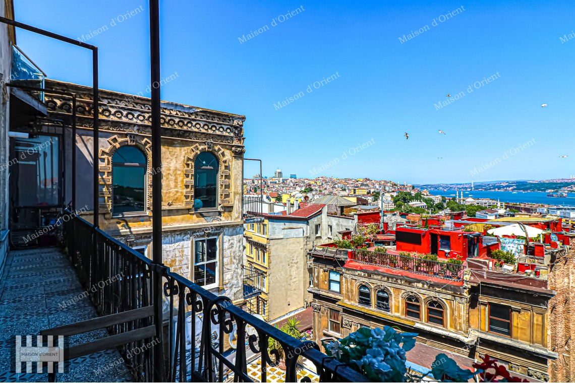 Fully Furnished 2+1 Flat for Sale in Historical Rauf Bey Building, Galata 